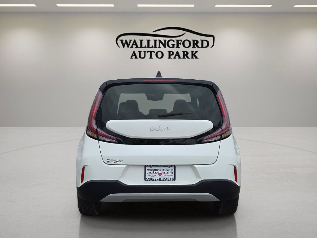 Used 2023 Kia Soul S FWD image 5