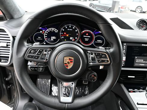 Used 2021 Porsche Cayenne Turbo AWD/4WD image 24