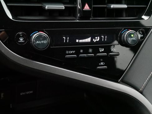 Certified 2024 Toyota Camry SE FWD image 22