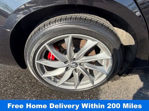 Used 2024 Alfa Romeo Giulia Ti image 13