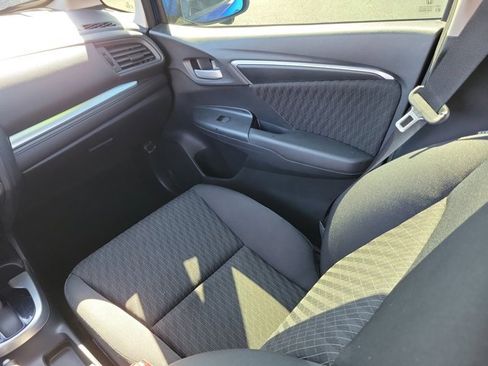 Used 2019 Honda Fit EX image 4