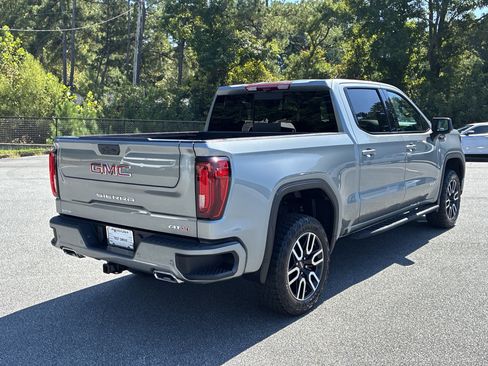 Used 2025 GMC Sierra 1500 AT4 w/ AT4 Premium Package AWD/4WD image 8