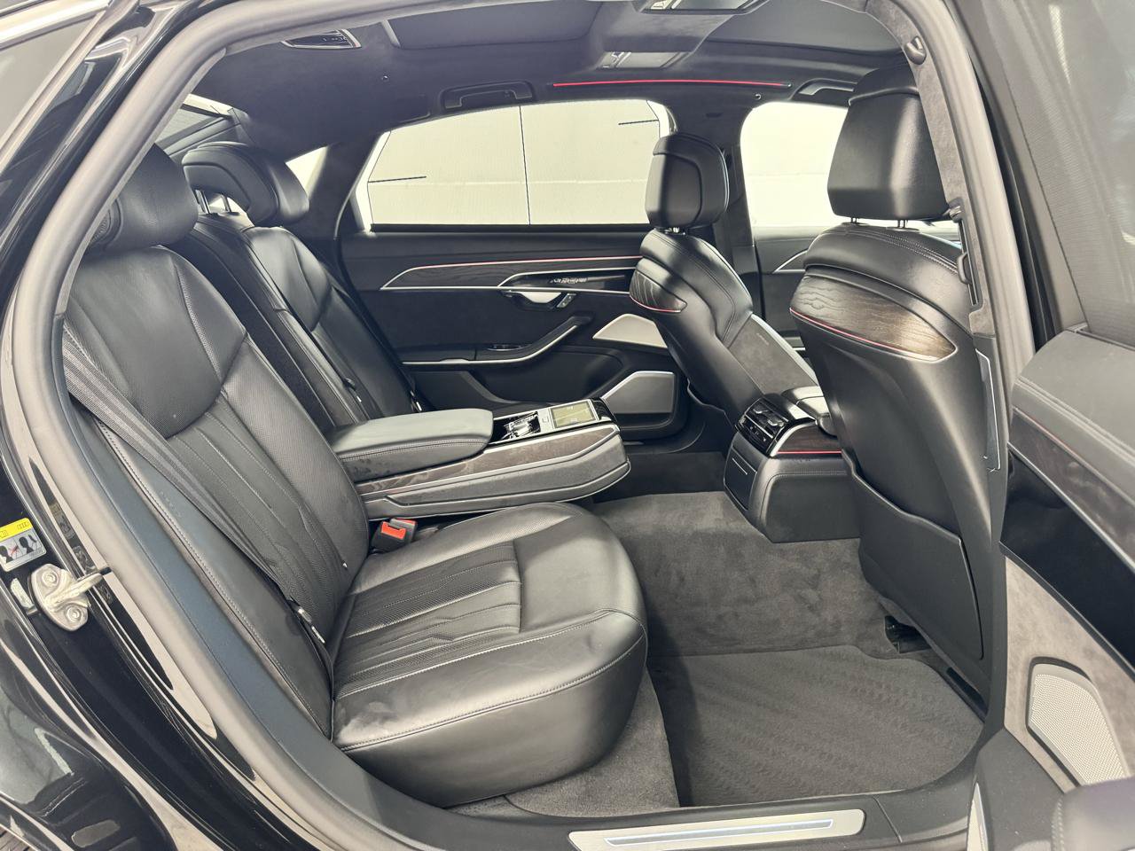 Used 2021 Audi A8 L 4.0T AWD/4WD image 19