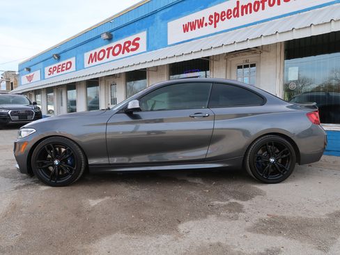Used 2015 BMW M235i Coupe image 3