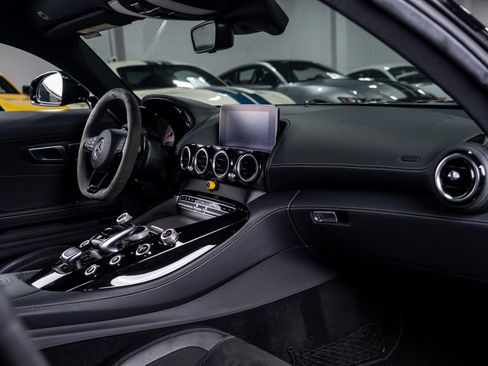Used 2018 Mercedes-Benz AMG GT R w/ Convenience Package image 57