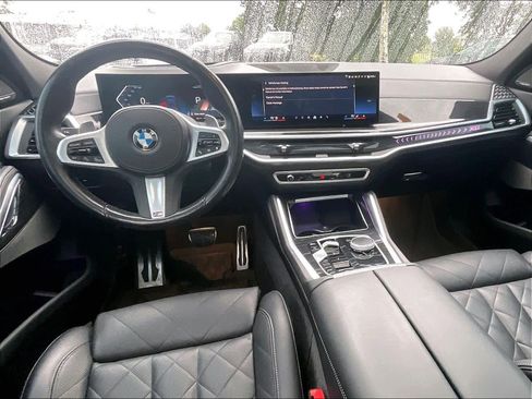 Used 2024 BMW X6 xDrive40i w/ Premium Package image 15