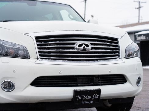 Used 2014 INFINITI QX80 4WD w/ Deluxe Touring Package image 9