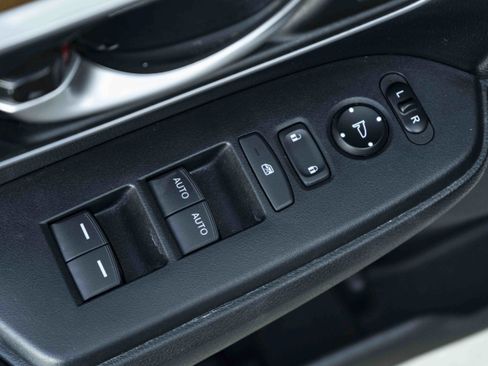 Used 2017 Honda CR-V EX-L image 37