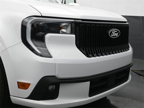 Used 2025 Ford Maverick Lobo image 36