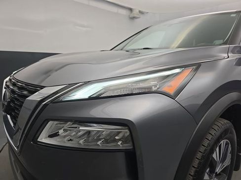 Used 2023 Nissan Rogue SV image 14