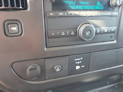 Used 2025 GMC Savana 2500 w/ Driver Convenience Package RWD image 18