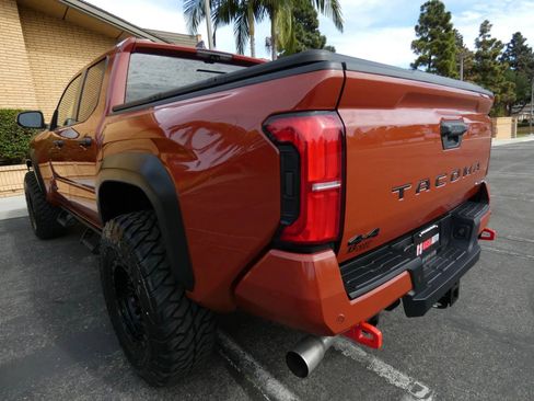 Used 2025 Toyota Tacoma TRD Off-Road w/ TRD Off Road Premium Package image 15