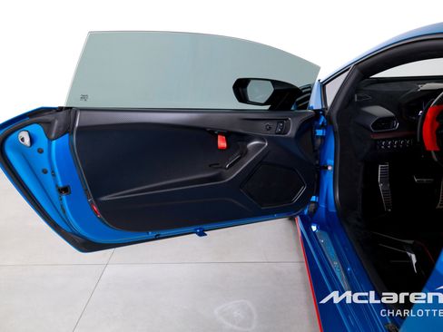 Used 2023 Lamborghini Huracan STO RWD image 10