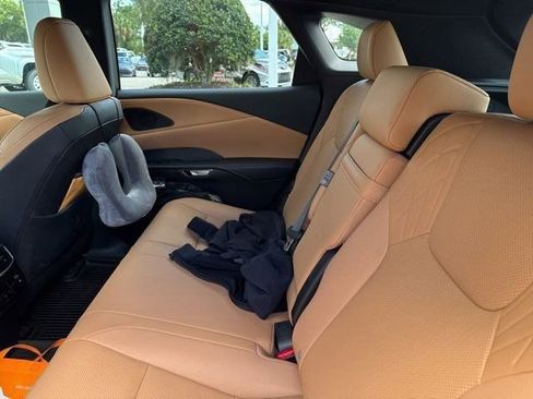 Used 2025 Lexus RX 350 FWD w/ Technology Package image 9