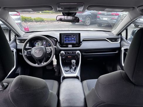 Used 2021 Toyota RAV4 LE AWD/4WD image 17