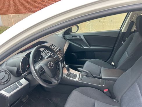 Used 2010 MAZDA MAZDA3 i Touring FWD image 6
