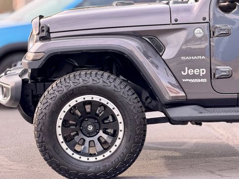 Used 2020 Jeep Wrangler Unlimited Sahara image 15