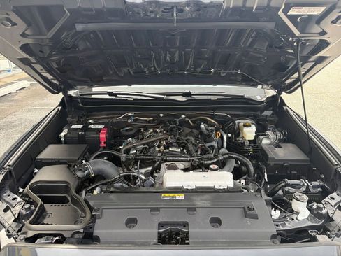 Used 2025 Toyota Tacoma TRD Off-Road AWD/4WD image 30