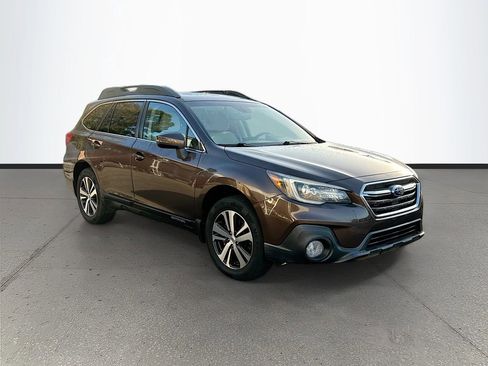 Used 2019 Subaru Outback 2.5i Limited w/ Popular Package #2 image 1