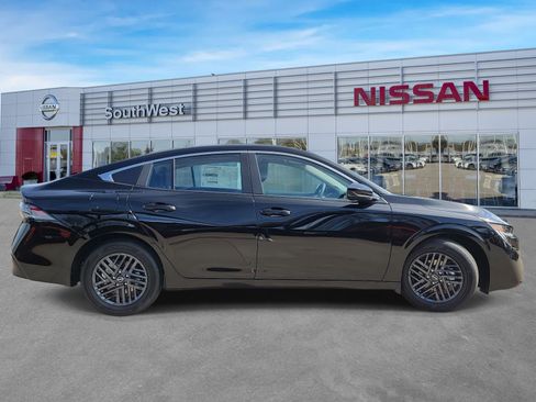 New 2026 Nissan Sentra SV w/ SV Convenience Package FWD image 5