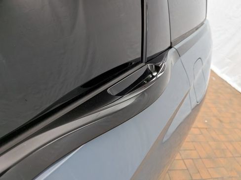 Used 2025 Lincoln Nautilus Reserve AWD/4WD image 11
