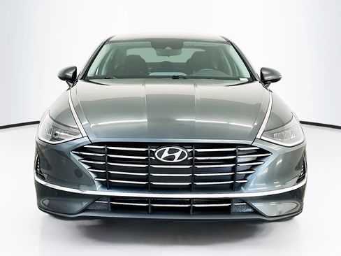 Used 2023 Hyundai Sonata SE FWD image 2