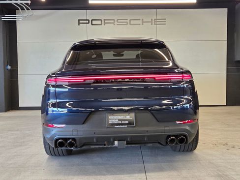 Certified 2026 Porsche Cayenne E-Hybrid Coupe AWD/4WD image 7