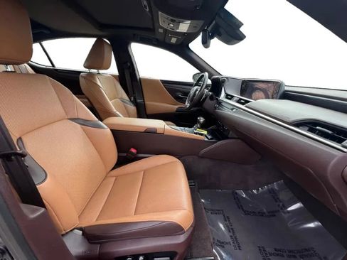 Used 2019 Lexus ES 350 w/ Premium Package FWD image 14