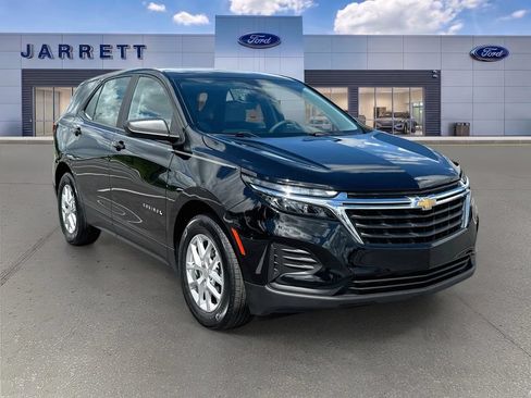 Used 2024 Chevrolet Equinox LS FWD image 1