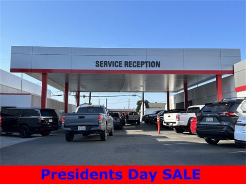 Used 2011 Toyota 4Runner SR5 image 31