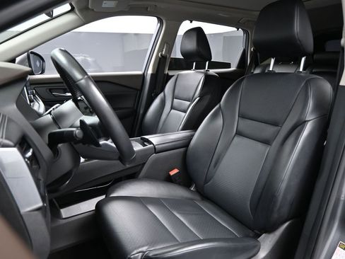 Used 2023 Nissan Rogue SV w/ SV Premium B Package image 9