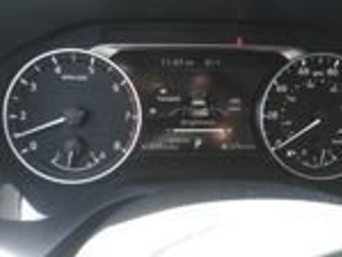 Used 2023 Nissan Rogue SV w/ SV Premium B Package FWD image 17
