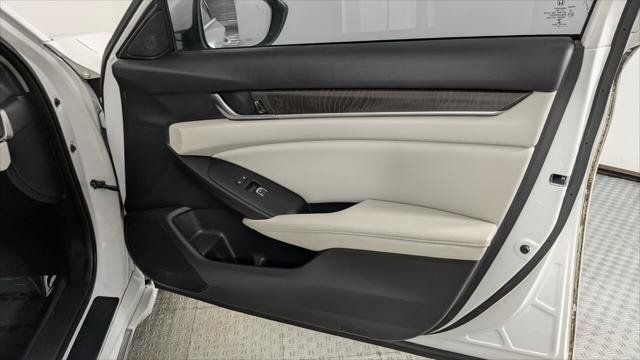 Used 2018 Honda Accord EX image 22