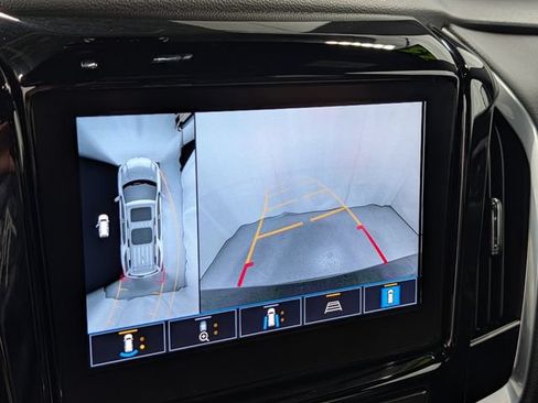 Used 2023 Chevrolet Traverse LT w/ LT Premium Package AWD/4WD image 29