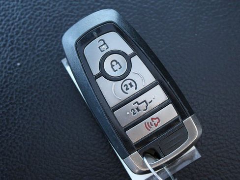 Used 2019 Ford F150 Raptor w/ Equipment Group 802A Luxury image 26