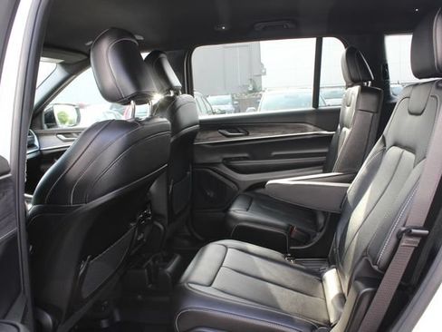 Used 2024 Jeep Grand Cherokee L Limited AWD/4WD image 26