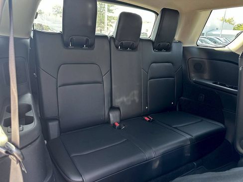 Used 2024 Nissan Pathfinder SL w/ SL Premium Package FWD image 28
