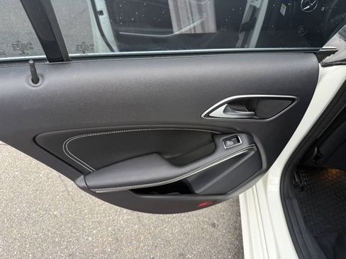 Used 2014 Mercedes-Benz CLA 250 4MATIC image 16