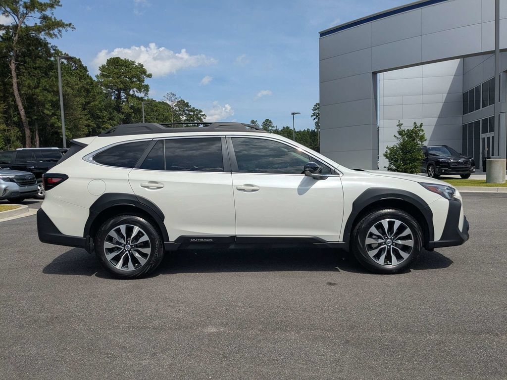 Certified 2025 Subaru Outback Limited AWD/4WD image 5