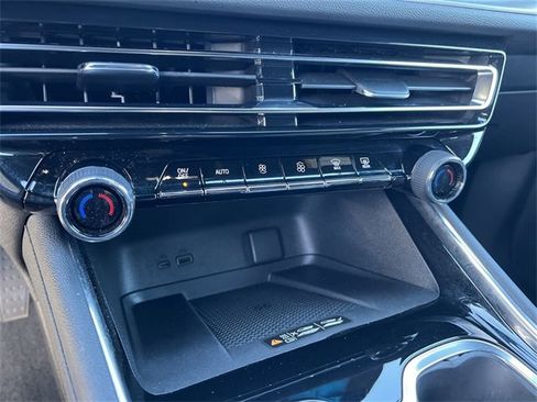 Certified 2024 Chevrolet Traverse LT w/ Trailering Package image 16