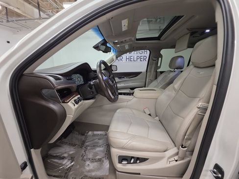 Used 2015 Cadillac Escalade Premium AWD/4WD image 18