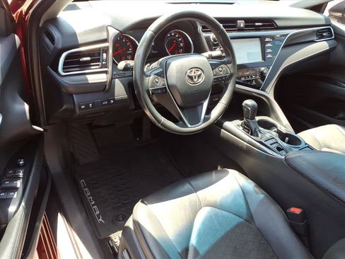 Used 2018 Toyota Camry XSE FWD image 17