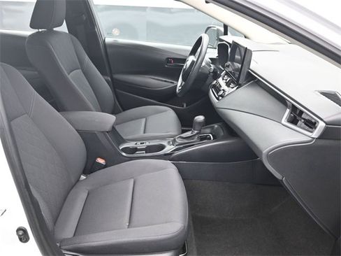 Used 2024 Toyota Corolla LE image 9