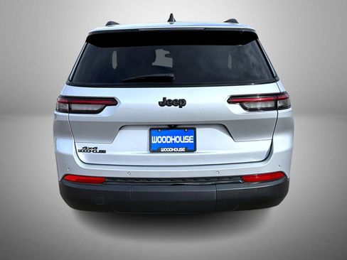 Certified 2024 Jeep Grand Cherokee L Altitude image 6