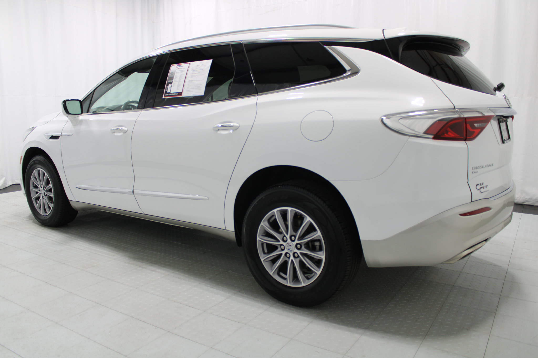 Used 2024 Buick Enclave Premium AWD/4WD image 8