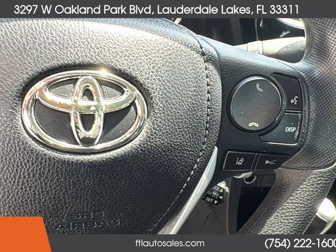 Used 2017 Toyota Corolla LE image 45