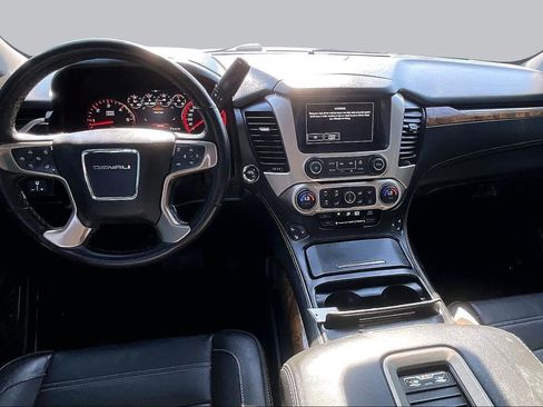 Used 2016 GMC Yukon Denali w/ Open Road Package AWD/4WD image 15