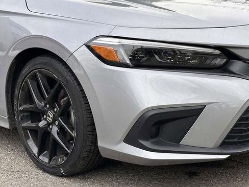 Used 2023 Honda Civic Sport image 13