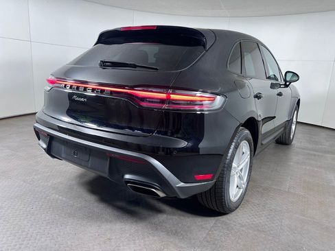 Certified 2025 Porsche Macan AWD/4WD image 6