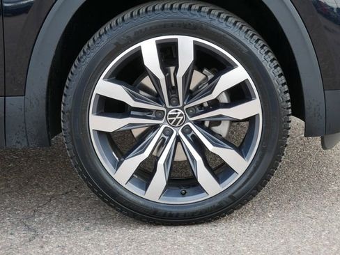 Certified 2023 Volkswagen Atlas SEL image 9